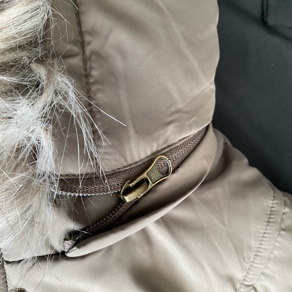 Below Zero Coat by Rothschild - Picture 3 of 7